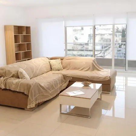 Marina, Bright Three Bedroom Close To Valletta Tal Guardamangia
