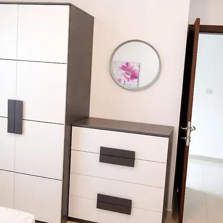 Daire Marina, Bright Three Bedroom Close To Valletta *