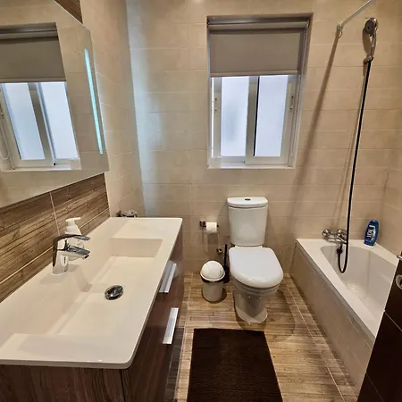 Daire Marina, Bright Three Bedroom Close To Valletta Tal Guardamangia