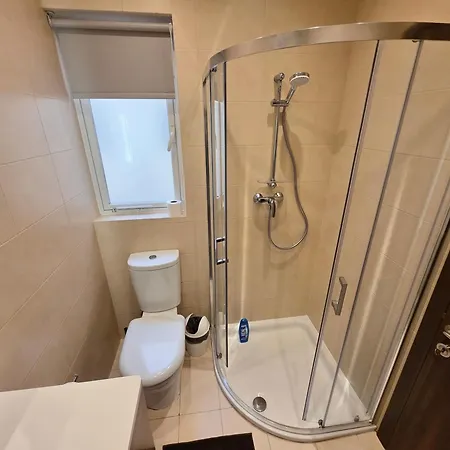 Marina, Bright Three Bedroom Close To Valletta *
