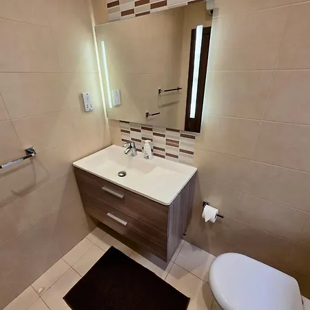 Daire Marina, Bright Three Bedroom Close To Valletta