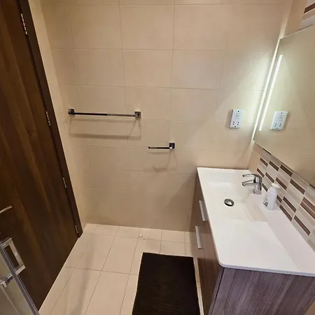 Marina, Bright Three Bedroom Close To Valletta Daire *